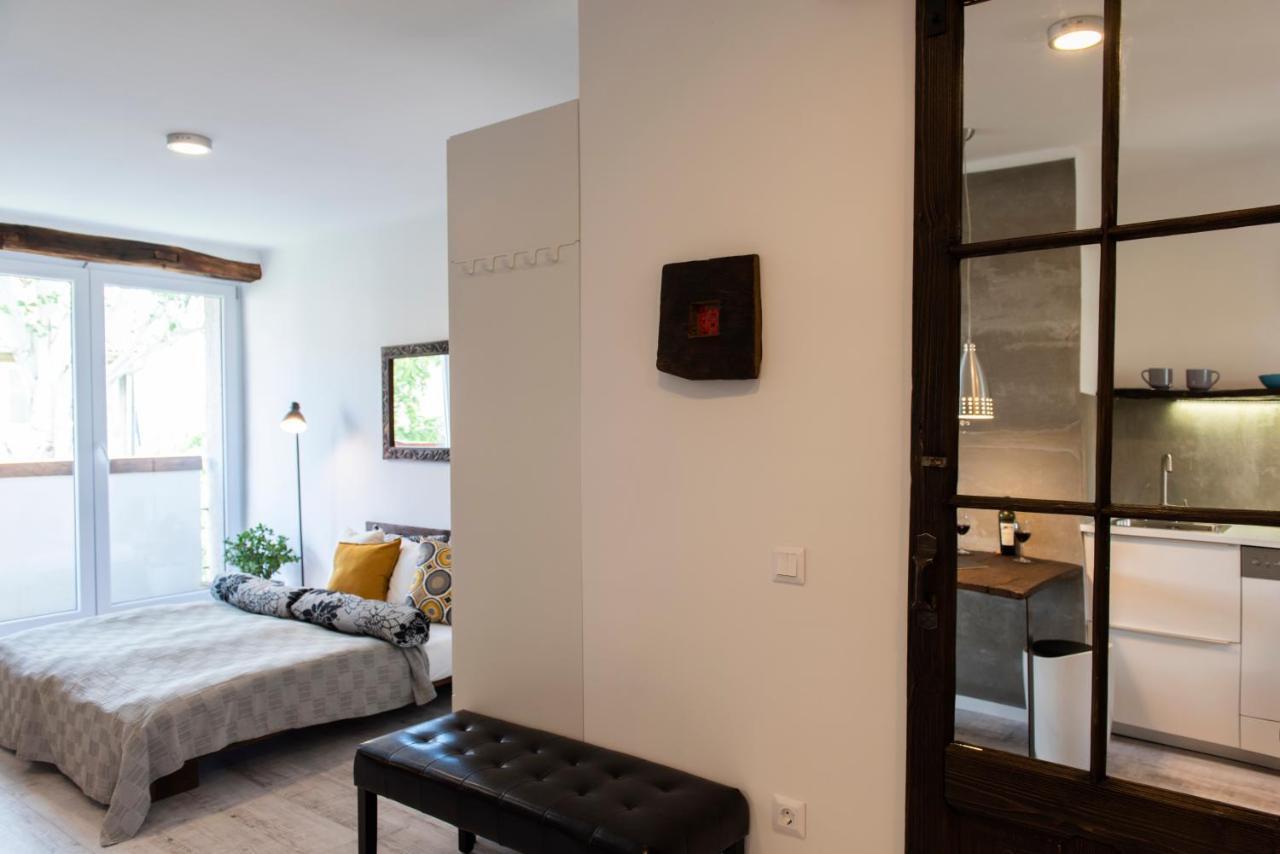 Ferienwohnung Loft Apartman Pécs Exterior foto