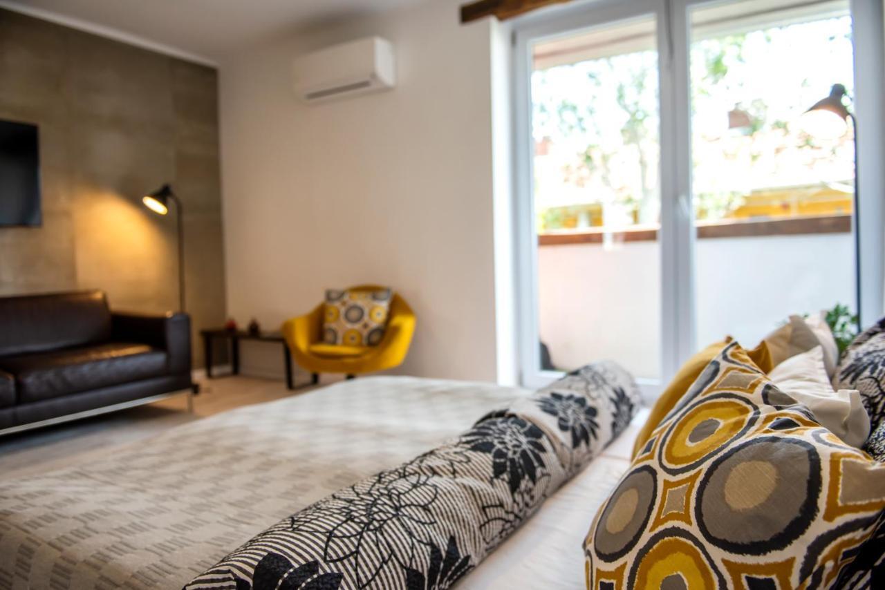 Ferienwohnung Loft Apartman Pécs Exterior foto