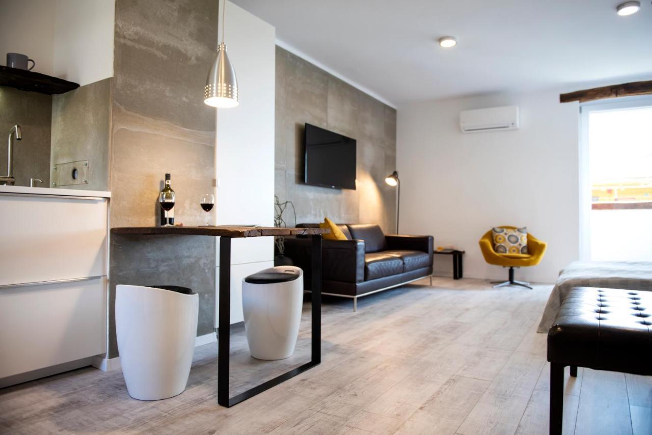 Ferienwohnung Loft Apartman Pécs Exterior foto